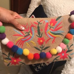 Cutest clutch evaaaaaaahh